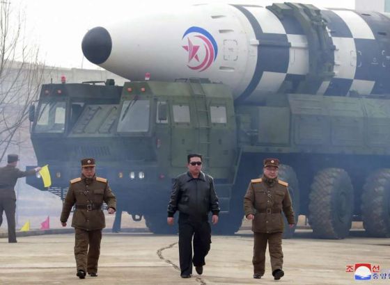Kim najavio da će Sjeverna Koreja razviti snažnija sredstva za ofanzivno ratovanje