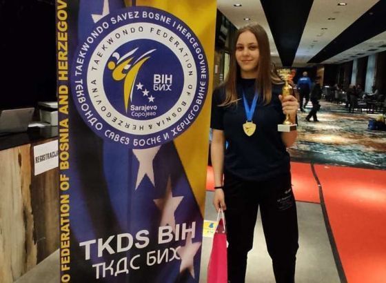 Emina Hajdarpašić nakon titule prvakinje BiH osvojila i zlato na Otvorenom kupu BiH u taekwondou
