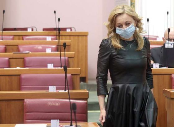 Hrvatska: Zastupnici zadovolji zabranom pesticida opasnih za pčele