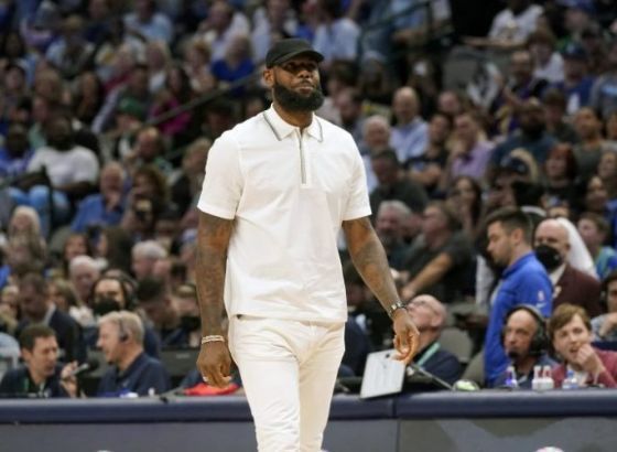 Lakersi na turneji, LeBron se vratio u LA