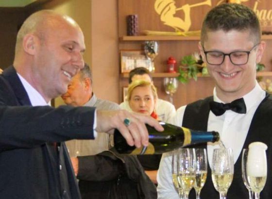 Počeo 7. međunarodni sajam vina i gastronomije "Vinozeus - Zenica 2022"