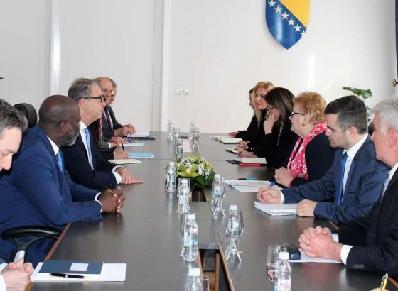 Turković i Brammertz o kontinuiranom negiranju genocida i veličanju ratnih zločinaca