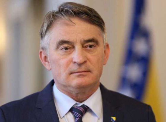 Komšić pozvao Schmidta da stavi van snage neustavni entitetski zakon o nepokretnoj imovini