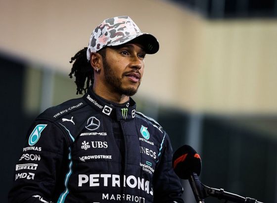 Lewis ne sluša FIA-u