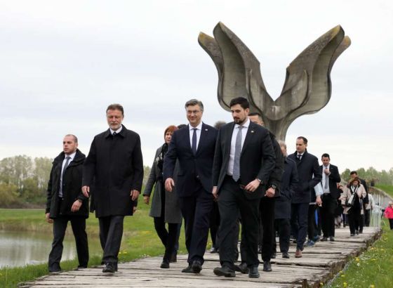 Izaslanstva Hrvatskog sabora, Vlade, nacionalnih manjina i antifašista odala počast u Jasenovcu