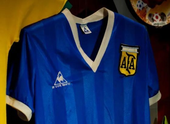Dres u kome je Maradona postigao dva najpoznatija gola svih vremena biće prodat za rekordan novac