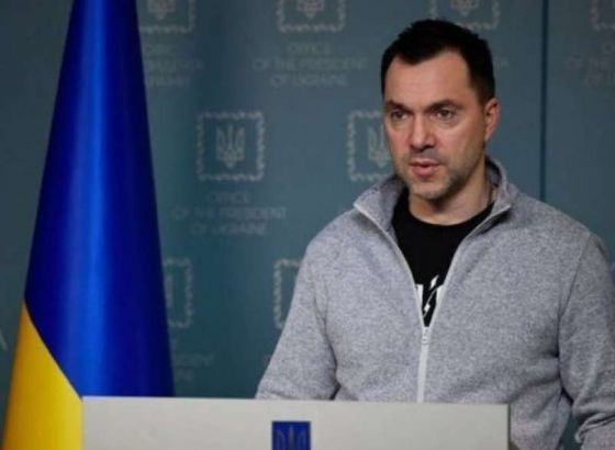 Arestovič: Rusi nastavljaju s napadom na čeličanu Azovstal kršeći i Putinovu naredbu