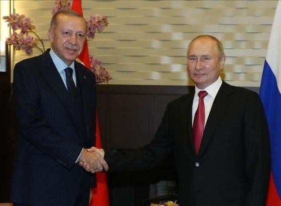 Erdogan i Putin razgovarali o razmjeni ruskog pilota za bivšeg američkog marinca u Ankari