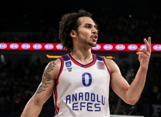 Larkin obilježio april u Evroligi