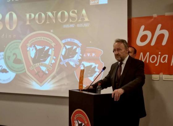 Izetbegović na 30. godišnjici jedinice „Crni labudovi“: Vaša generacija je stvorila čudo bosanskog otpora