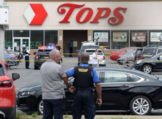 Ubijeno najmanje deset osoba u pucnjavi u supermarketu u New Yorku