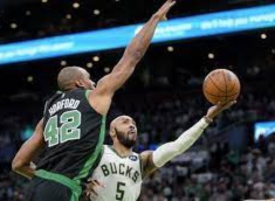 Dalas ponizio Finiks, Boston skinuo krunu šampionu