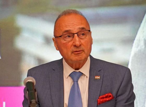 Grlić Radman i Krivokapić za rješavanje otvorenih pitanja u duhu dobrosusjedstva