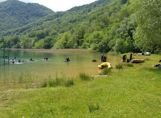 Očišćen podvodni dio Boračkog jezera i priobalje pred početak turističke sezone
