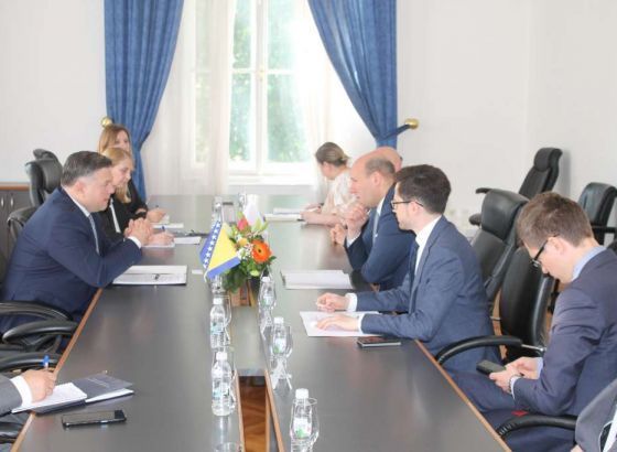 Brkić i Szynkowski vel Sęk izrazili zainteresiranost za unapređenje ekonomske saradnje BiH i Poljske