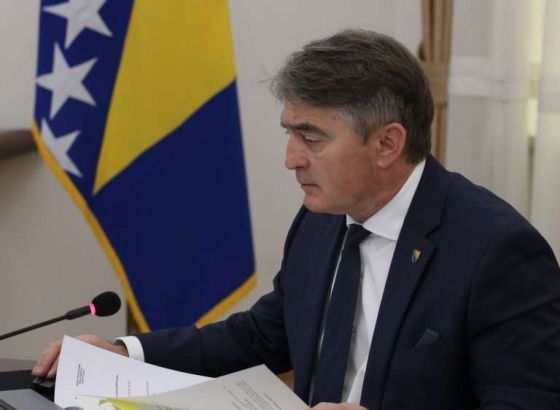 Komšić pozdravio odluku visokog predstavnika o finansiranju izbora