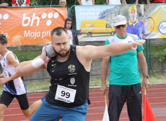 Mesud Pezer s 21,06 metara pobijedio u bacanju kugle na 13. atletskom mitingu "Zenica 2022"