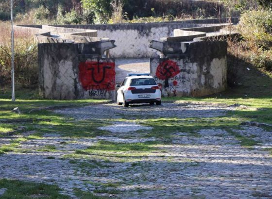 Demokratska fronta traži procesuiranje odgovornih za skrnavljenje Partizanskog groblja u Mostaru