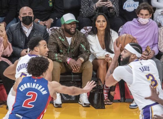 Legendarni bokser i LeBron James postaju vlasnici NBA kluba