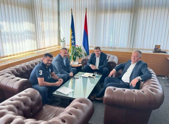 Mitrović s direktorima entitetskih preduzeća za autoceste Voloderom i Stanarevićem