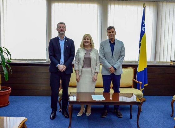Vlada FBiH - Kanton Sarajevo potpisao ugovor o dodjeli sredstava iz Budžeta FBiH