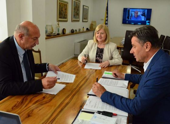 Vlada FBiH: Na sjednici naredne sedmice Program pomoći kategorijama stanovništva koje su posebno pogođene inflacijom