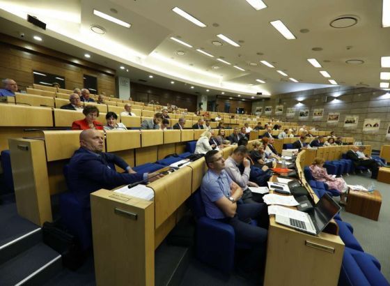 Zastupnici nisu odobrili ponuđeni zaključak, podržani izvještaji pošta i pojedina kadrovska rješenja