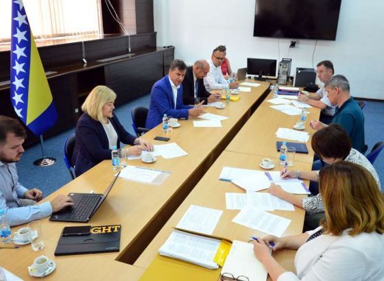 Vlada FBiH u četvrtak donosi program pomoći: Novčane podrške i paketi stanovništvu