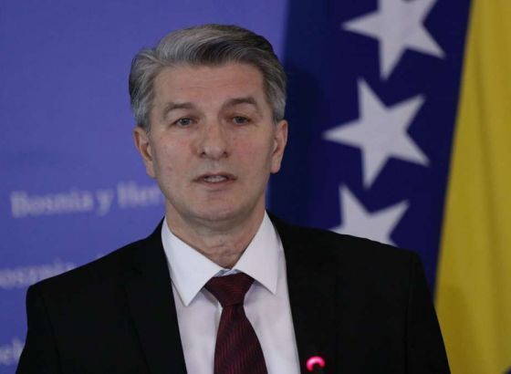 Mehmedović: Tegeltija uvlači BiH u negiranje genocida, što je vrlo opasna stvar