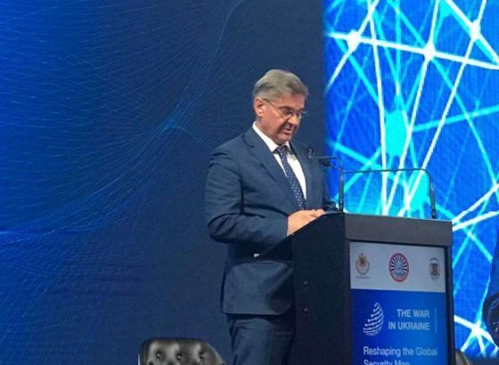 Zvizdić i članovi Zajedničke komisije za odbranu i sigurnost BiH na forumu u Bukureštu