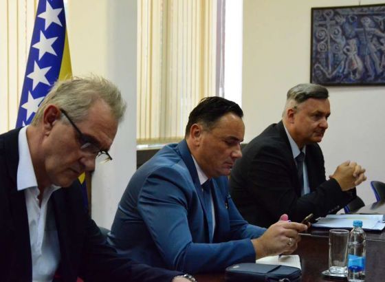 Vlada FBiH odlučna da cijene peleta i ogrjevnog drveta budu prihvatljive za građane