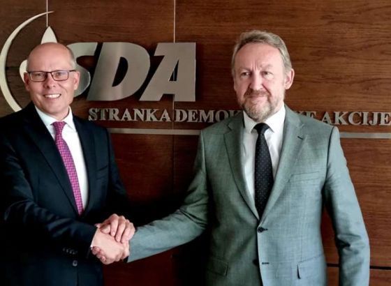 Izetbegović se sastao sa zastupnikom u Bundestagu Peterom Beyerom