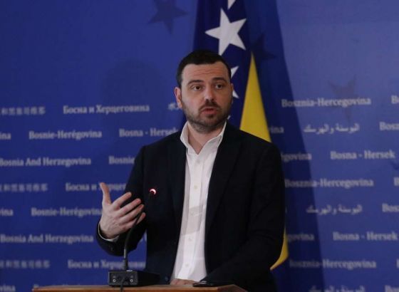 Magazinović zamolio Ahmetovića da reagira na odluku Schmidta