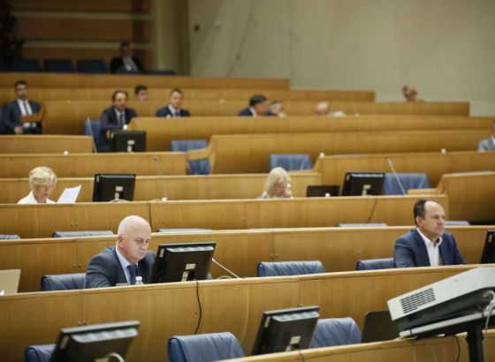 PSBiH - Klub poslanika DF-a povukao svoj prijedlog izmjena Zakona o plaćama i naknadama