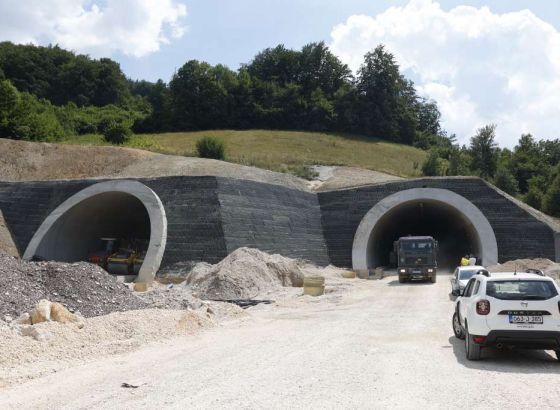 FENA na testnoj vožnji kroz novi tunel Ivan, uskoro završetak radova (VIDEO)