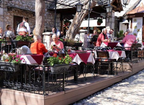 U ugostiteljstvu se traži radnik više, u IT industriji najviše plaće