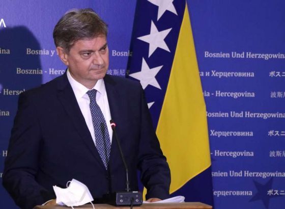 Zvizdić uputio inicijativu da Vijeće ministara izdvoji 300.000 KM za finansiranje nastupa košarkaških selekcija BiH