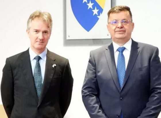 Tegeltija razgovarao sa ambasadorom Velike Britanije u BiH Julianom Reillyem