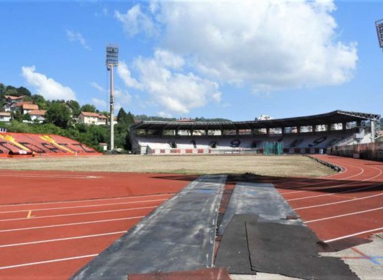 Zastoj u rekonstrukciji terena stadiona Tušanj, počela sanacija stubova reflektora