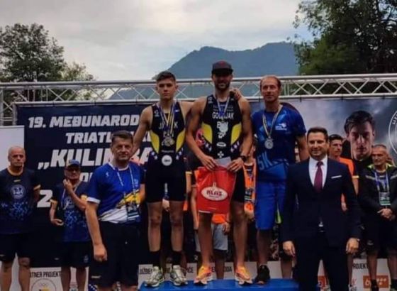 Belmin Godinjak i Zoe Hamel pobjednici su Međunarodnog sprint triatlon Kupa "Kulin Ban Boračko jezero 2022"
