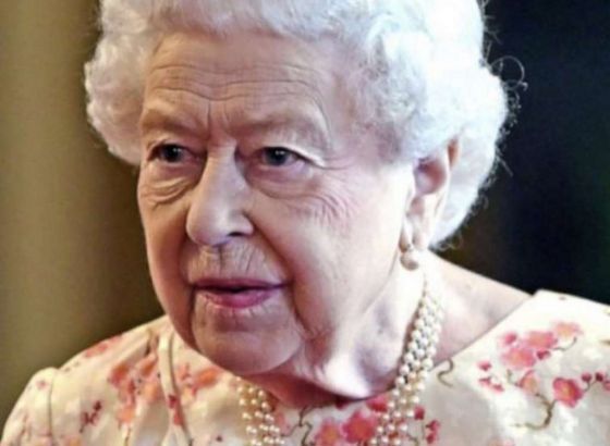 Kraljica Elizabeta će protivno tradiciji imenovati novog britanskog premijera u Balmoralu
