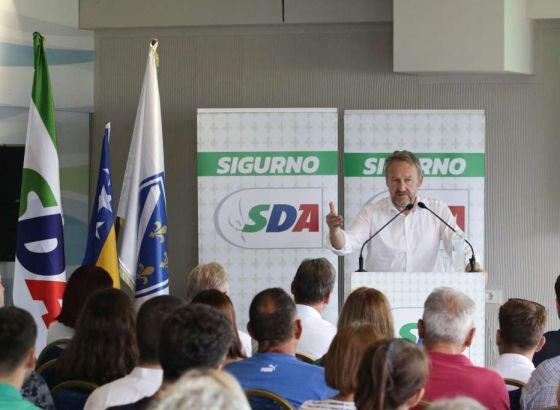 Izetbegović: Već sam im rekao u Beogradu, politika BiH se neće voditi tu ili u Zagrebu već u Sarajevu