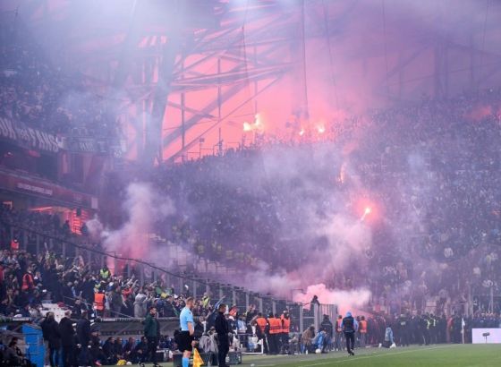 Divljanje navijača na utakmici LP, reagovala i policija