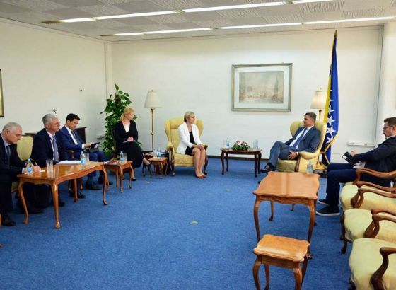 Premijer Novalić razgovarao s delegacijom MMF-a