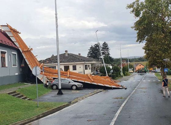 Hrvatska: Velike štete od nevremena, u sanaciji angažirano oko 400 vatrogasaca