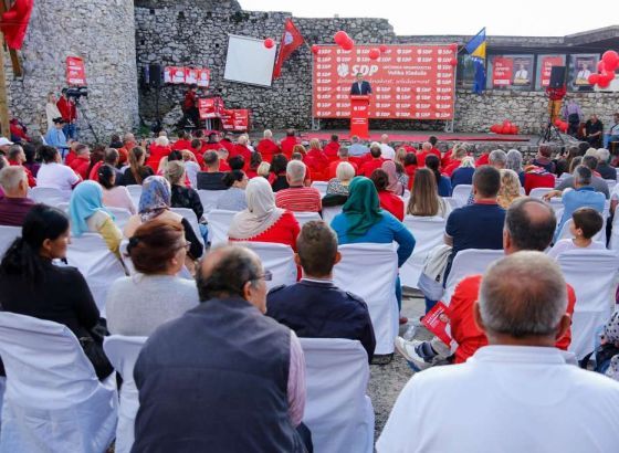Bećirović: Ne dozvoljavam prekrajanje istine o prošlosti, moramo se okrenuti prema budućnosti