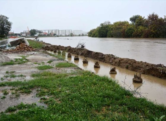 Poplave u Hrvatskoj, najkritičnije na području grada Ozlja