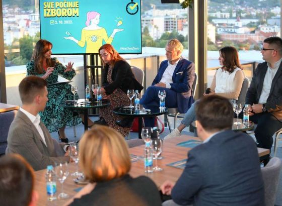 Banja Luka - Panel diskusija 'Povećanje učešća mladih u političkim i procesima donošenja odluka'