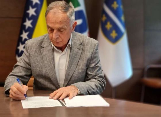 Genjac u ime SDA potpisao Građansku povelju o odgovornom korištenju društvenih medija u BiH