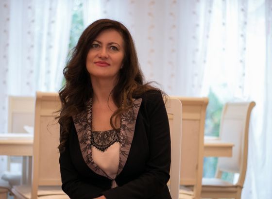 Kandidatkinja PDP-a  Sanja Dimitrić  koristila prostorije škole za političku promociju